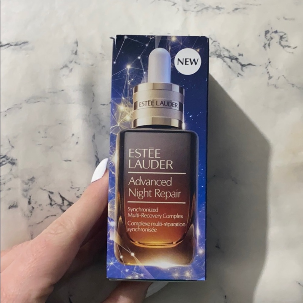 Advance night repair brand new